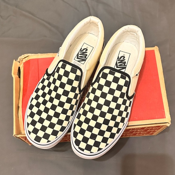Classic Slip-On Men Checkerboard Vans - Picture 2 of 6